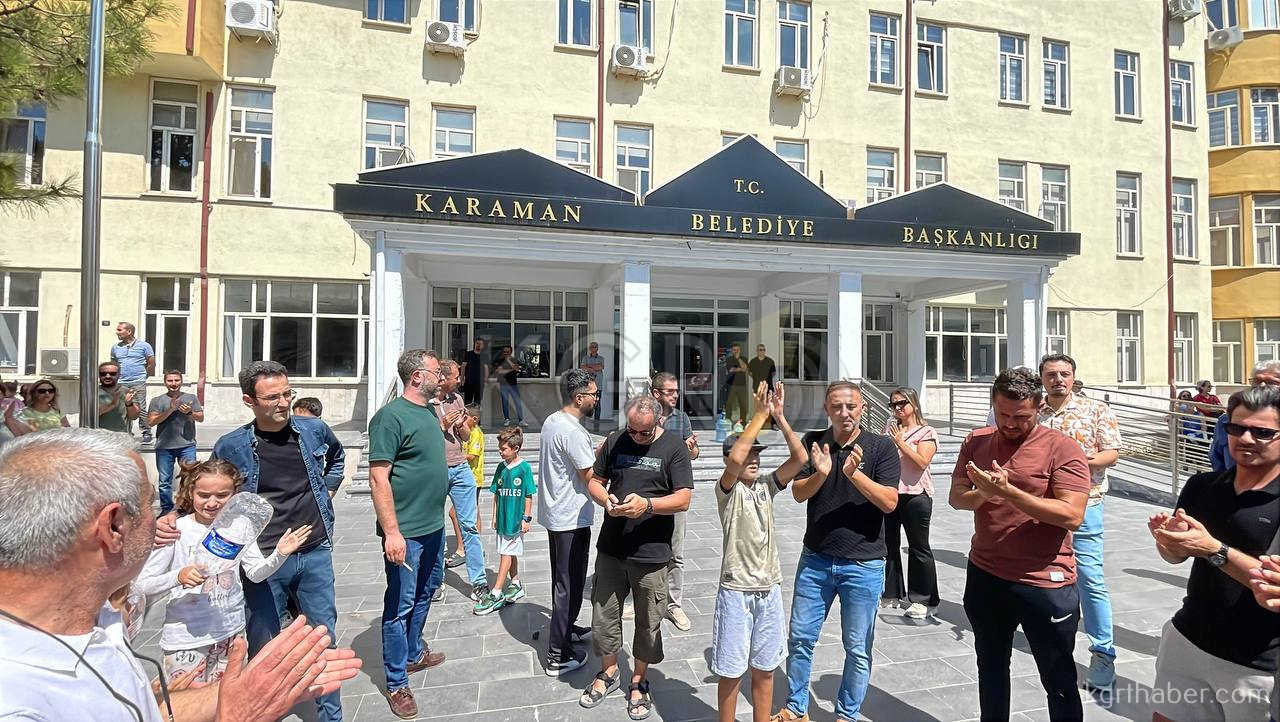 Karamanda 3 Gundur Susuz Kalan Site Halkindan Eylem4