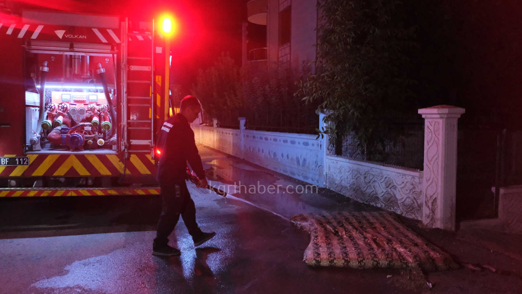 Karamanda 3 Katli Apartmanda Yangin Panigi12