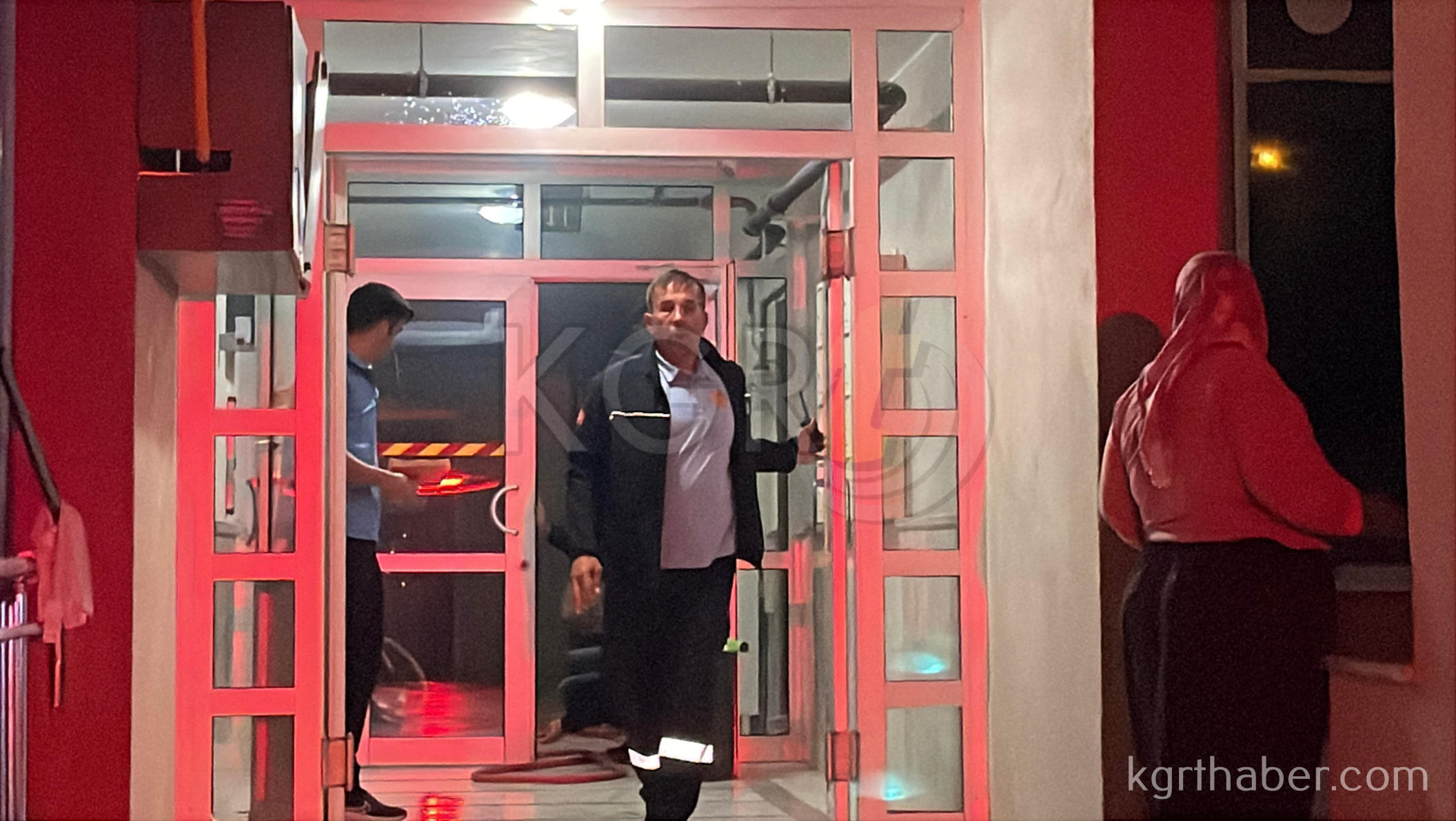 Karamanda Aniden Alev Alan Tup Az Kalsin Faciaya Neden Oluyordu6