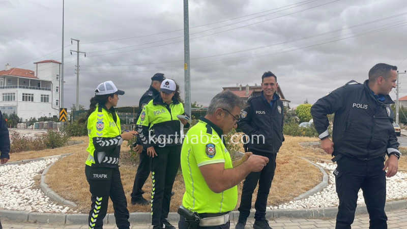 Karamanda Ekmek Tasiyan Aracla Kamyonet Carpisti 1 Yarali9