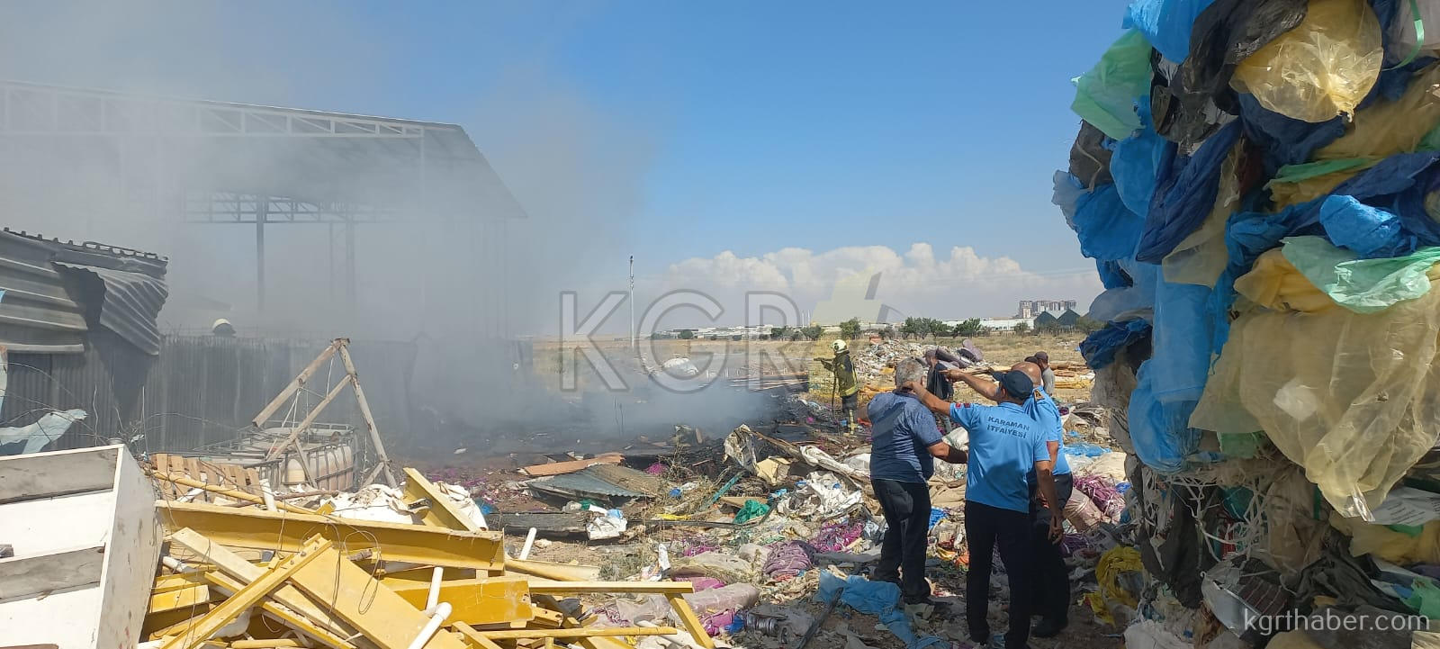 Karaman'da Geri Dönüşüm Tesisinde Yangın1