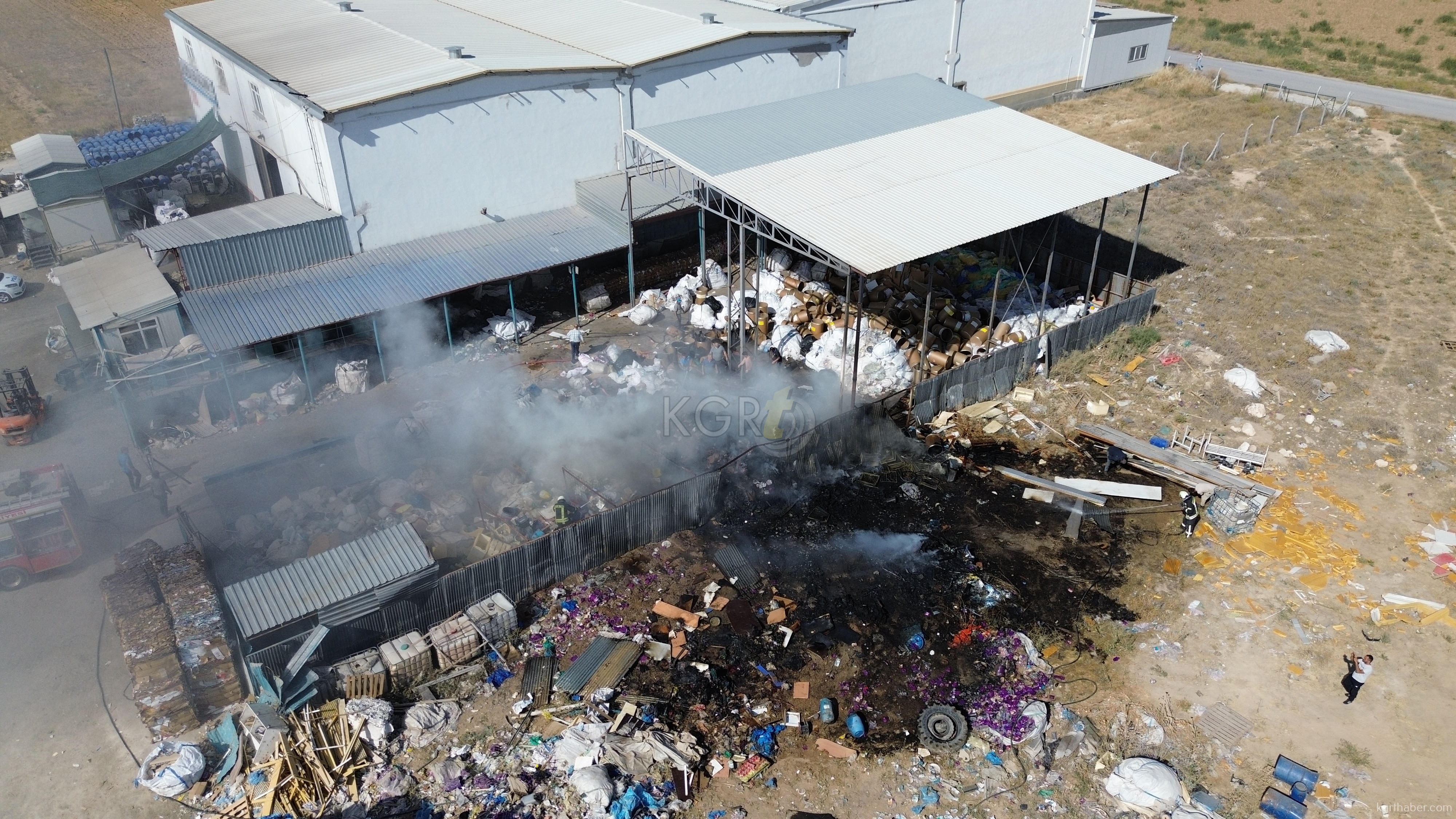 Karaman'da Geri Dönüşüm Tesisinde Yangın14