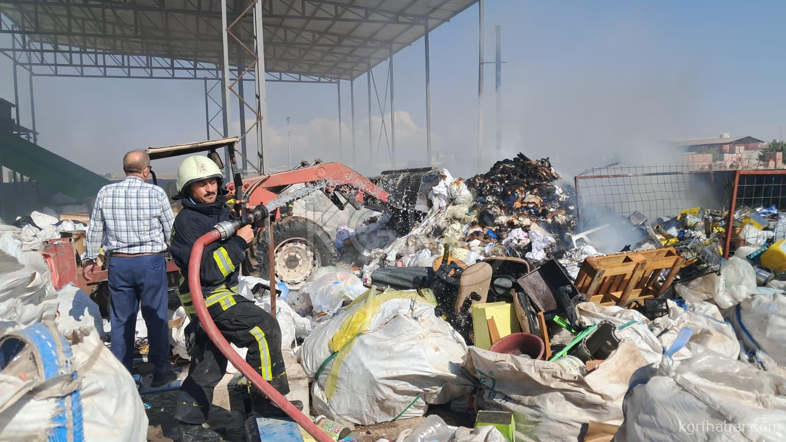 Karaman'da Geri Dönüşüm Tesisinde Yangın5