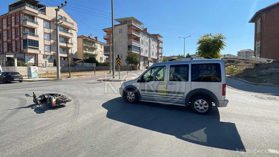 Karamanda Hafif Ticari Aracla Elektrikli Bisiklet Carpisti5