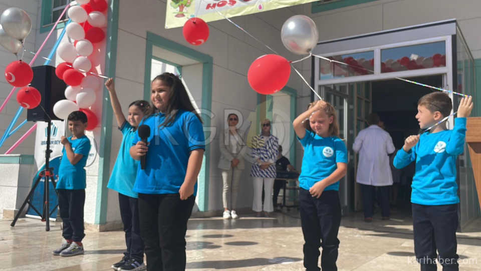 Karamanda Ilkogretim Haftasi Coskuyla Kutlandi10