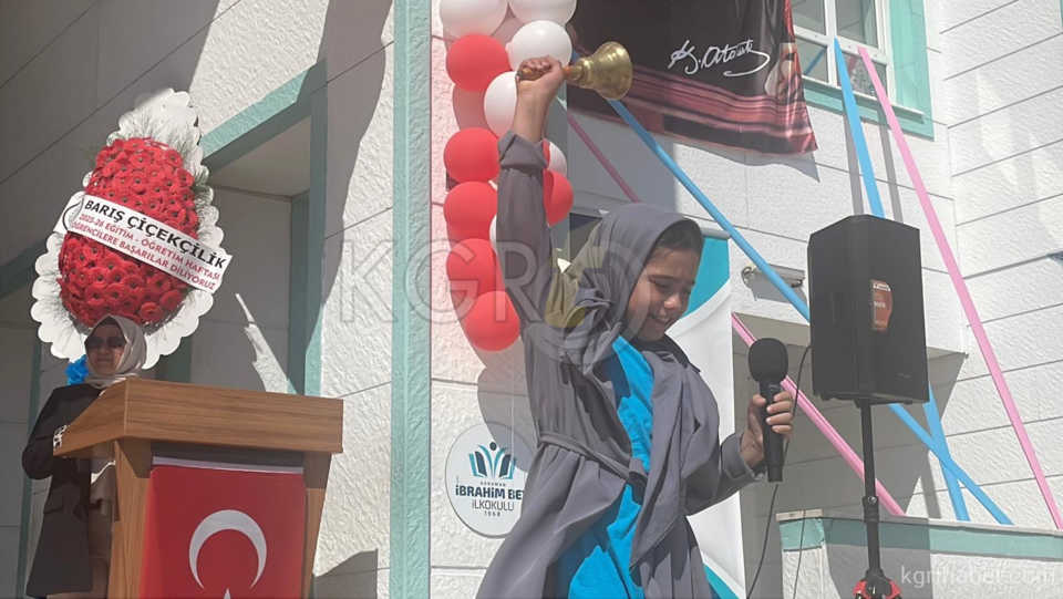 Karamanda Ilkogretim Haftasi Coskuyla Kutlandi18