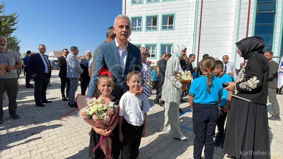 Karamanda Ilkogretim Haftasi Coskuyla Kutlandi4