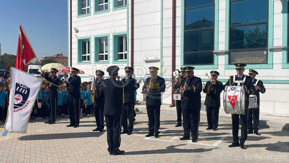 Karamanda Ilkogretim Haftasi Coskuyla Kutlandi5