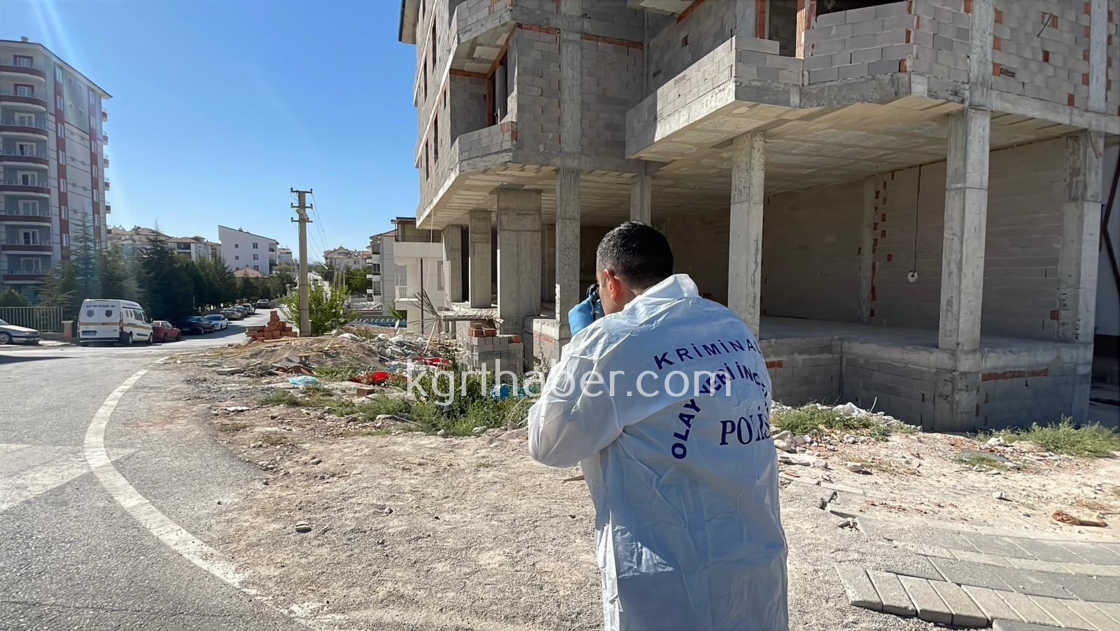 Karamanda Insaat Alaninda Bulunan Kadin Hastanede Oldu6