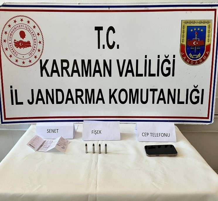 Karamanda Jandarman 1 Milyon Lira Degerinde Senet Ele Gecirdi3