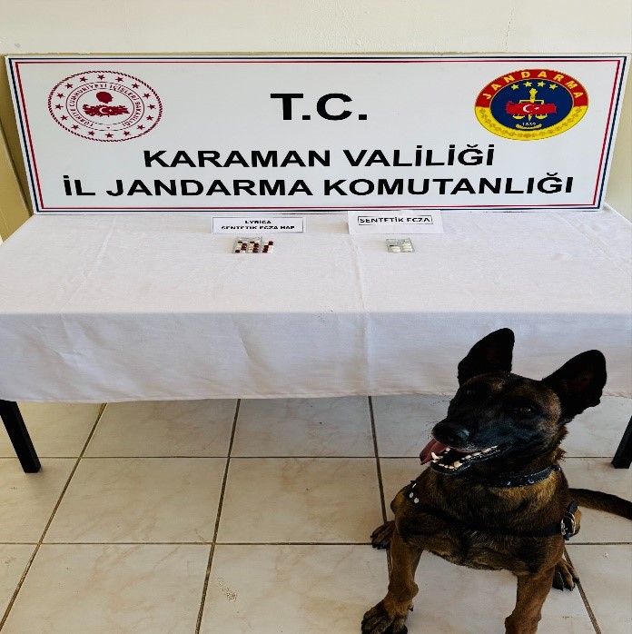 Karamanda Jandarman 1 Milyon Lira Degerinde Senet Ele Gecirdi4