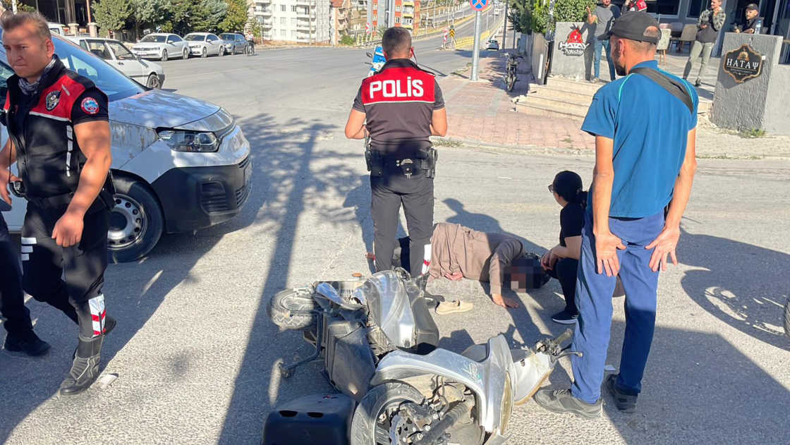 Karamanda Kargo Araciyla Elektrikli Bisiklet Carpisti 1 Yarali10