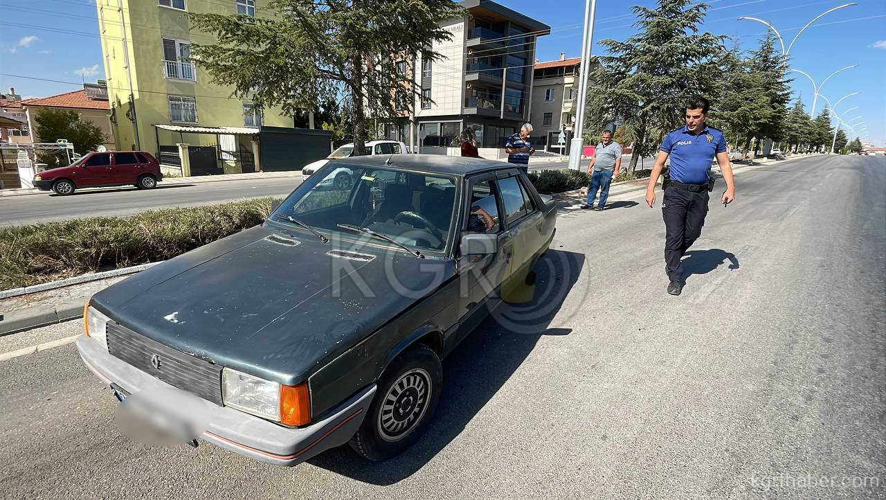 Karamanda Karsi Seride Gecen Otomobilin Tekeri Koptu0