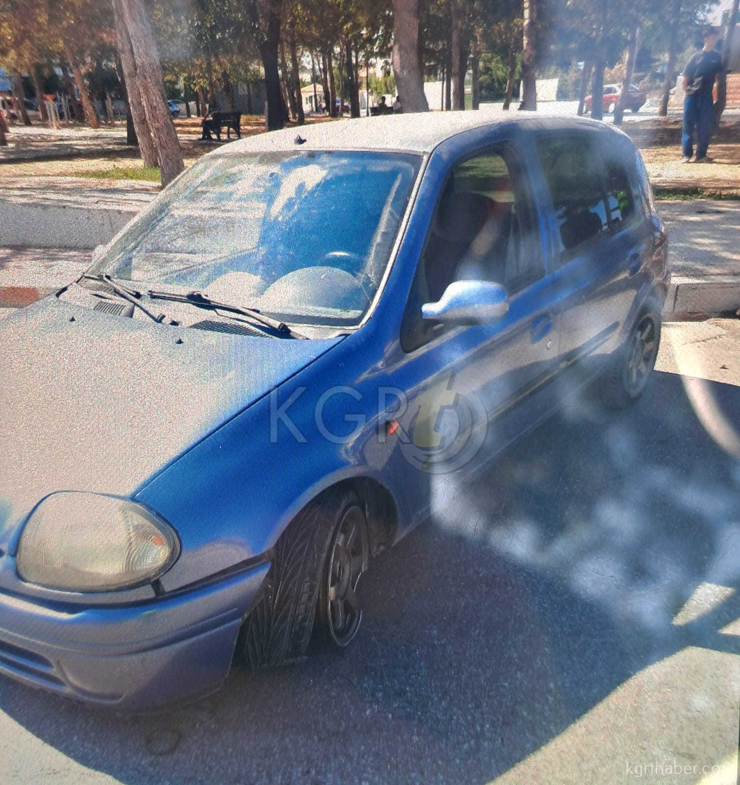 Karamanda Kaza Yapan Surucu Araci Birakip Gitti3