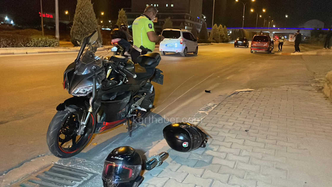 Karamanda Motosiklet 150 Metre Suruklendi Ucuz Atlattilar0