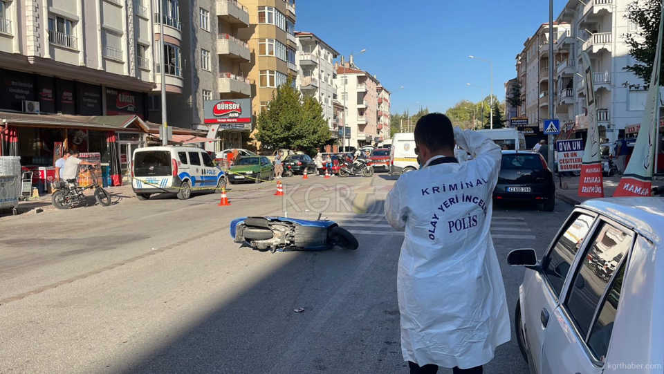 Karamanda Motosiklet Yasli Adama Carpti 1I Agir 2 Yarali12