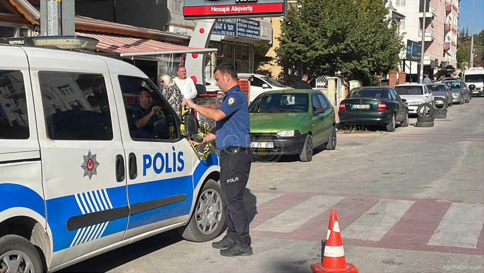 Karamanda Motosiklet Yasli Adama Carpti 1I Agir 2 Yarali16