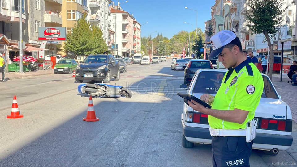 Karamanda Motosiklet Yasli Adama Carpti 1I Agir 2 Yarali17