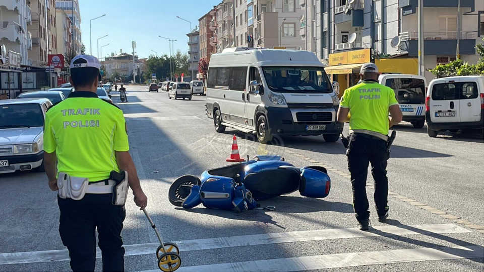 Karamanda Motosiklet Yasli Adama Carpti 1I Agir 2 Yarali18