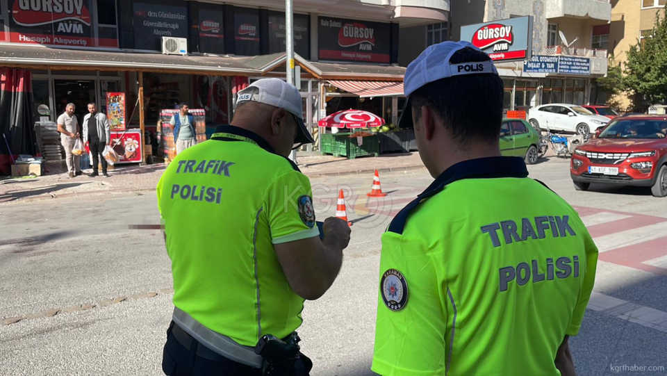 Karamanda Motosiklet Yasli Adama Carpti 1I Agir 2 Yarali7