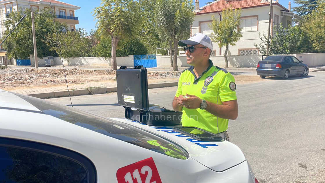 Karamanda Otomobilin Carptigi 3 Yasindaki Cocuk Yaralandi8