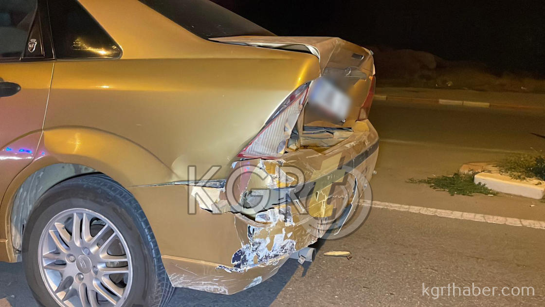 Karamanda Otomobille Carpisan Hafif Ticari Arac Bariyerlere Girdi 1 Yarali2