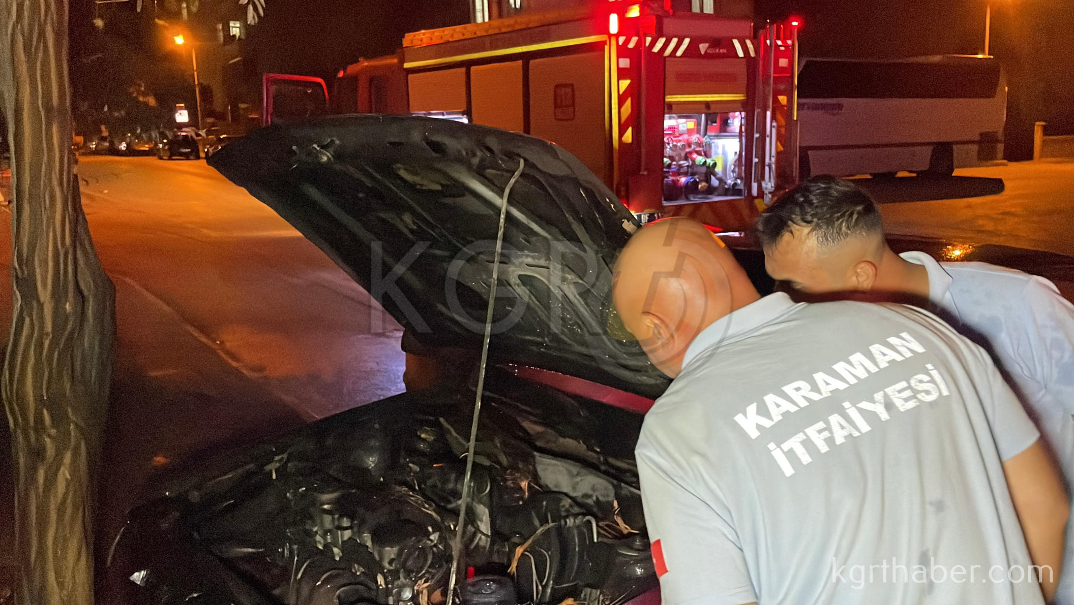 Karamanda Park Halindeki Otomobil Hareket Ederek Yandi7