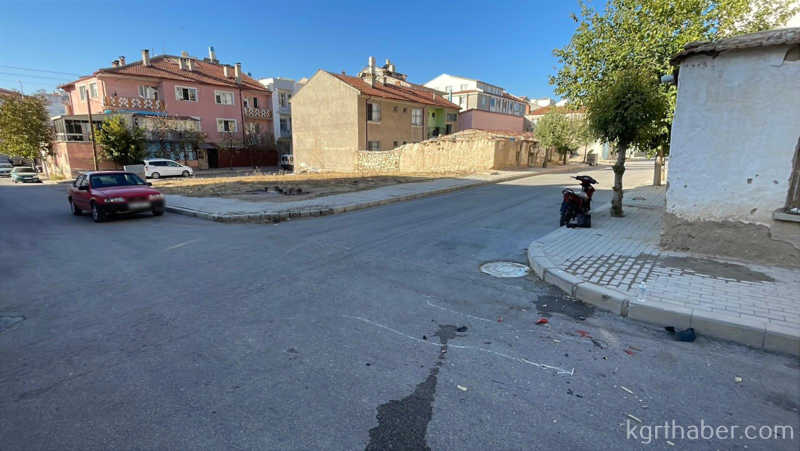 Karamanda Trafik Kazasinda Kari Koca Yaralandi7