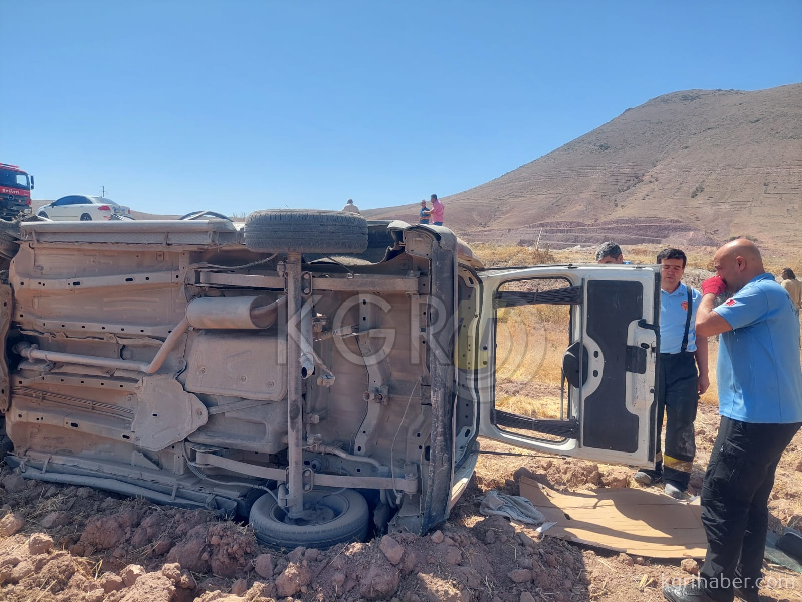 Karamanda Transit Tarlaya Takla Atti 1 Yarali7