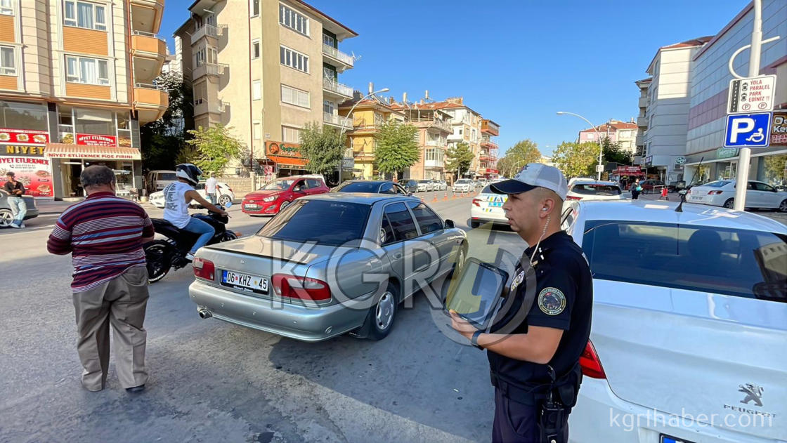 Karamanda Yayalara Yol Vermeyen Suruculer Cezadan Kacamadi28