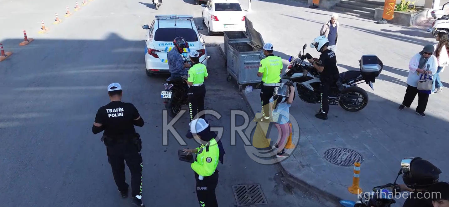 Karamanda Yayalara Yol Vermeyen Suruculer Cezadan Kacamadi7