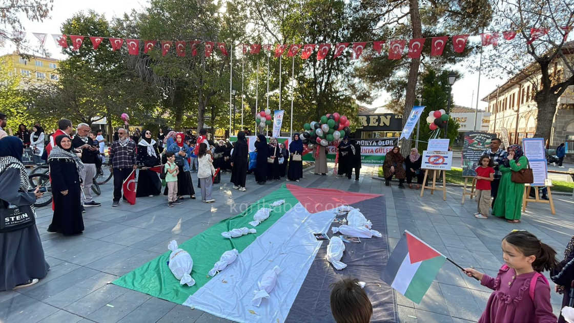 Karamanda Yuzlerce Kisi Tek Yurek Oldu12