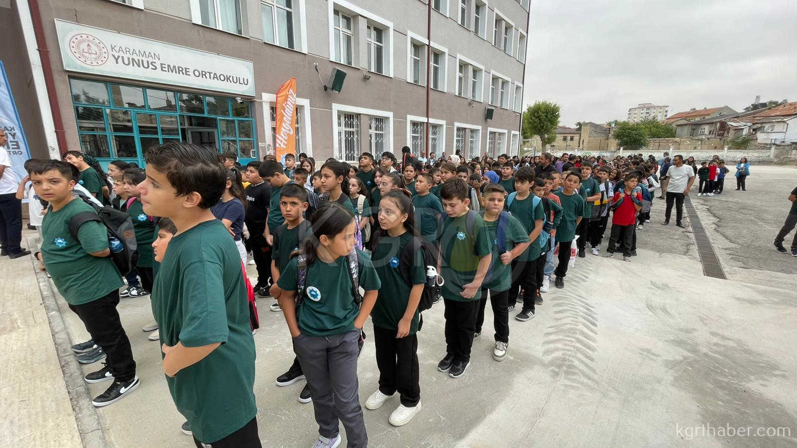 Karamanin Ilk Ortaokulunda Yeni Ogrencilere Essiz Karsilama4