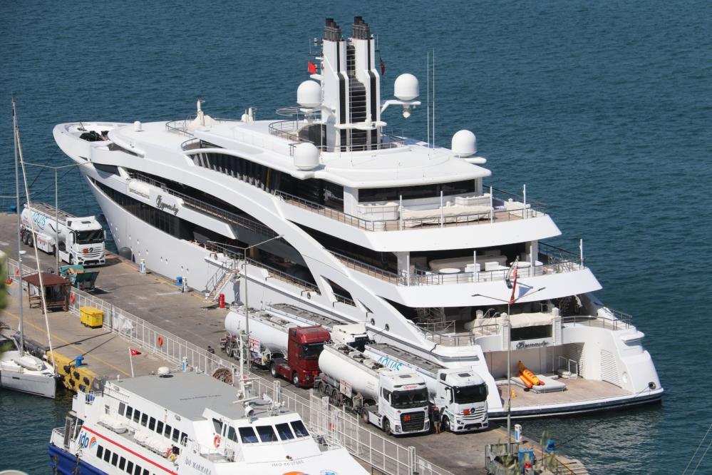 Kazak Milyarderin Dev Yati Fethiyede1