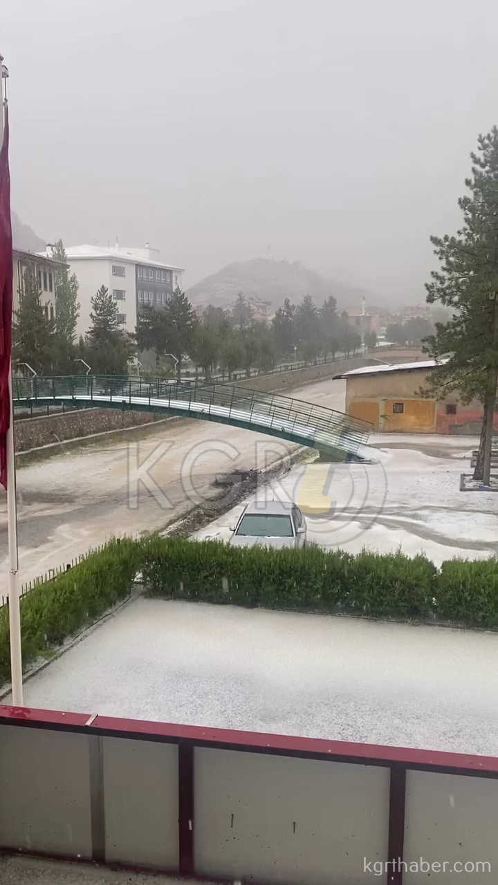 Konya Bozkiri Dolu Vurdu1-1