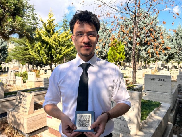 Mezar Taslarinda Qr Kod Donemi Basladi (2)