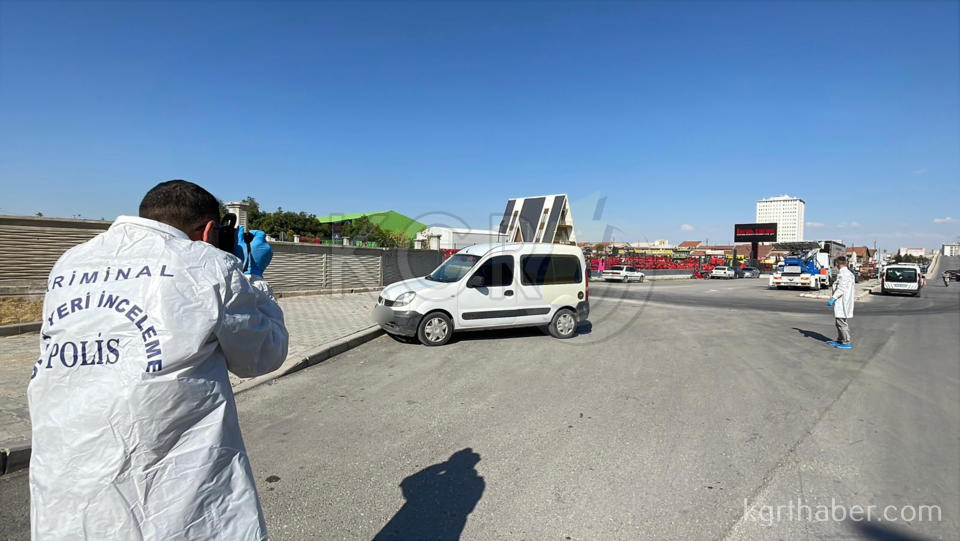 Motosikletteki 2 Kisinin Savruldugu Kaza Kamerada 1I Agir 2 Yarali15