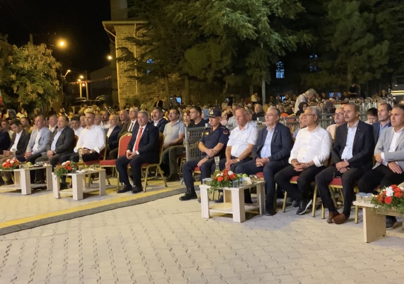 Ne Cosku Bitti Ne De Bir Alkis Dindi (2)-1