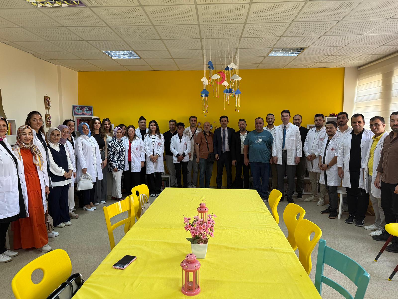 Ogretmenler Icin Es Zamanli Olarak Basladi1