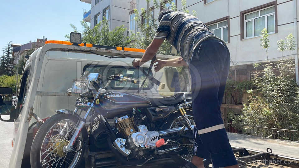 On Kaldiran Motosikletin Arkasindan Dusen Genc Yaralandi0