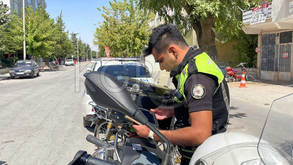 On Kaldiran Motosikletin Arkasindan Dusen Genc Yaralandi1