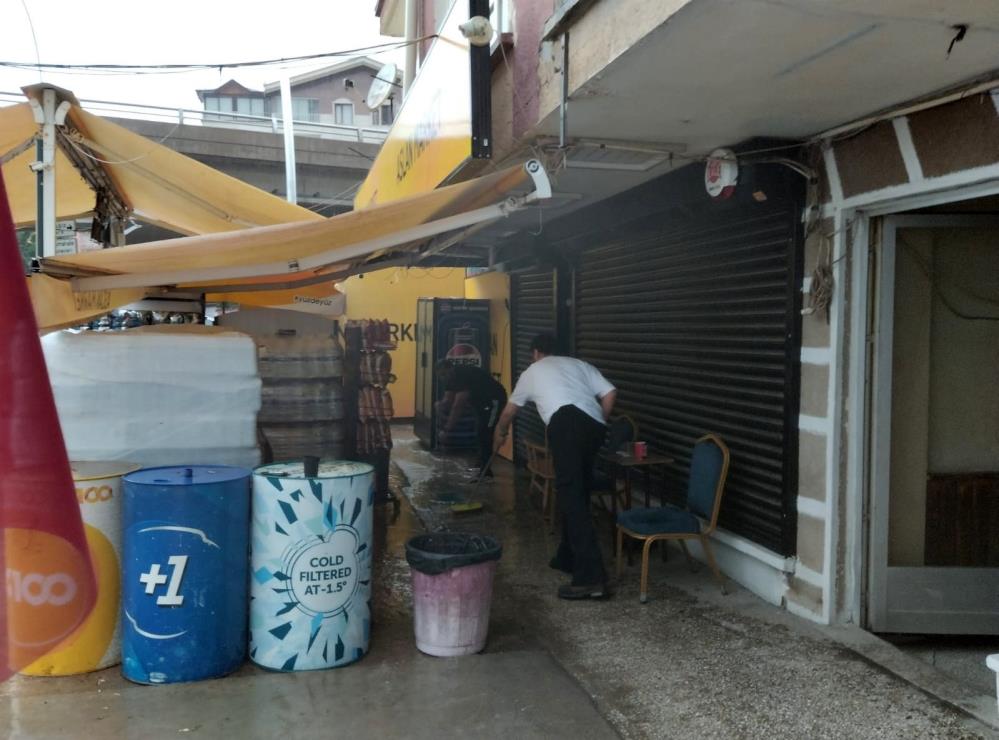 Saganak Trafikte Aksamaya Neden Oldu1