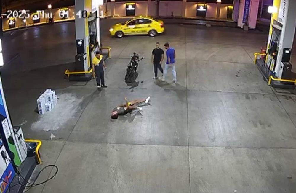 Tek Yumrukla Yere Yigildi Ve Beyin Kanamasi Gecirdi3