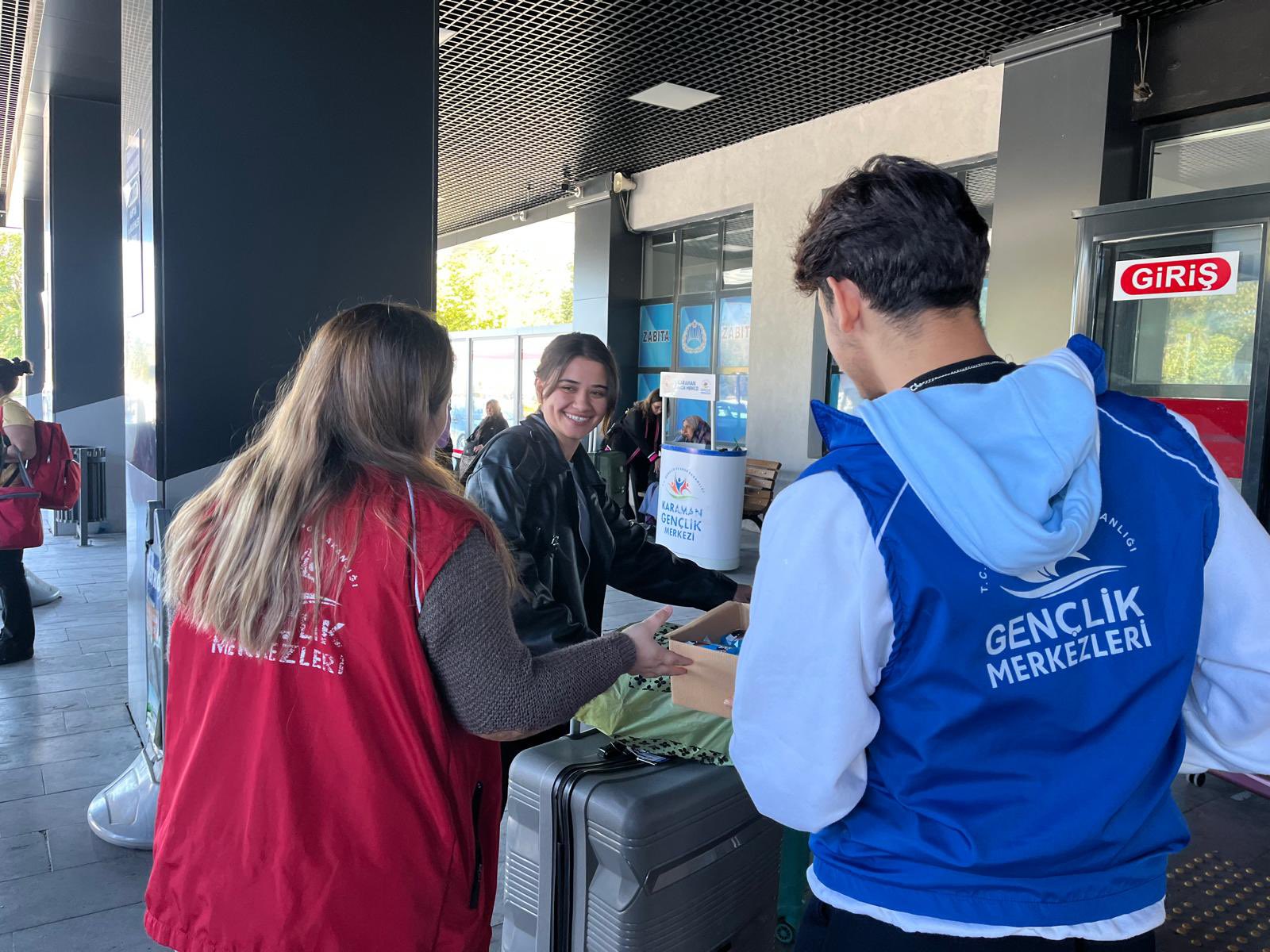 Universite Kazanan Ogrencilere Sicak Karsilama (4)