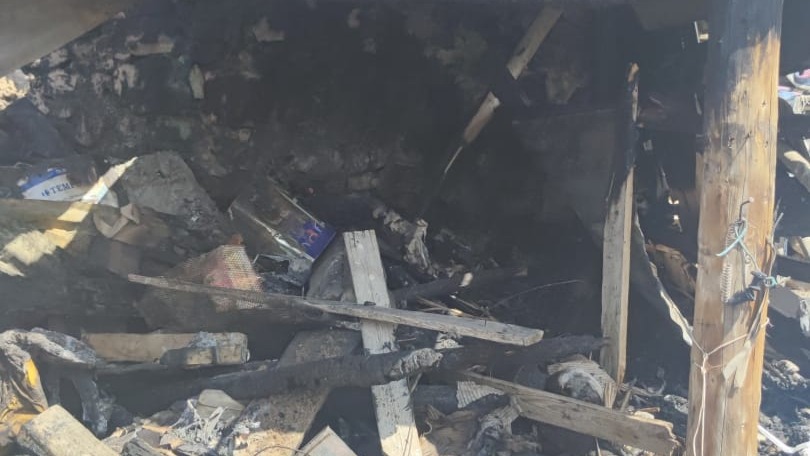 Yangin Cikan Ev Kullanilamaz Hale Geldi (2)