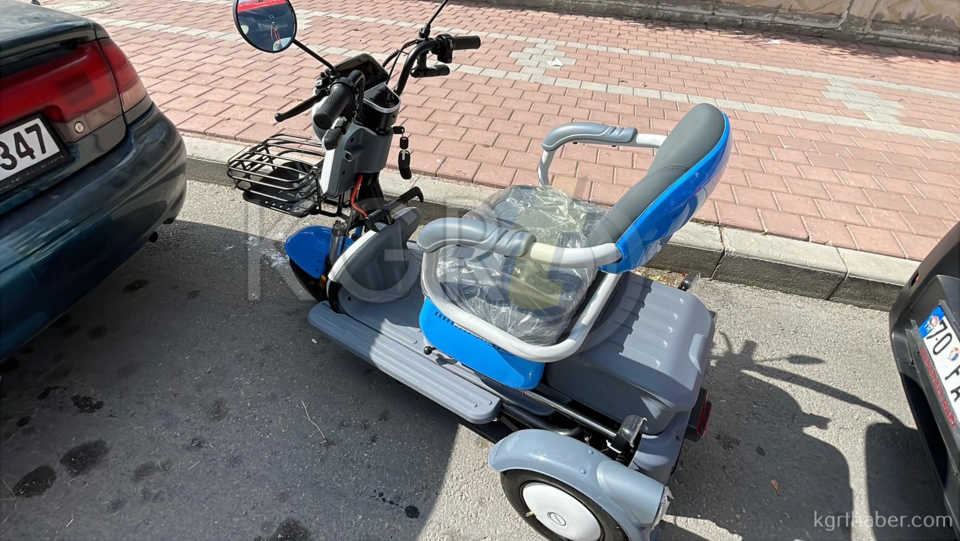 Yeni Aldigi 3 Tekerlekli Elektrikli Bisiklet Devrildi 1 Yarali1