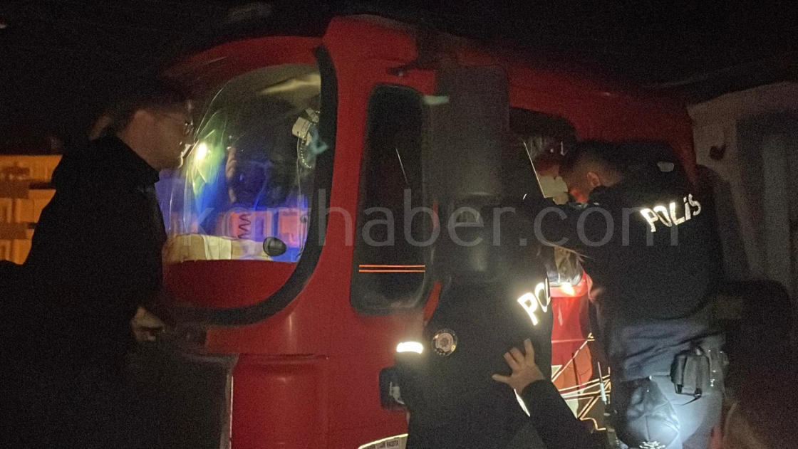 Aranmasi Vardi Bicakla Yaralanmis Halde Bulundu11