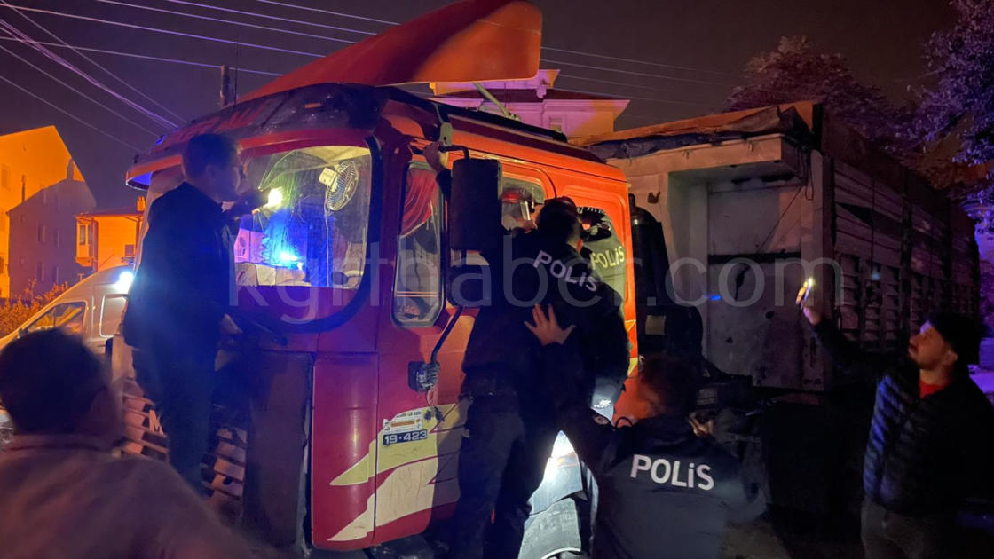 Aranmasi Vardi Bicakla Yaralanmis Halde Bulundu9