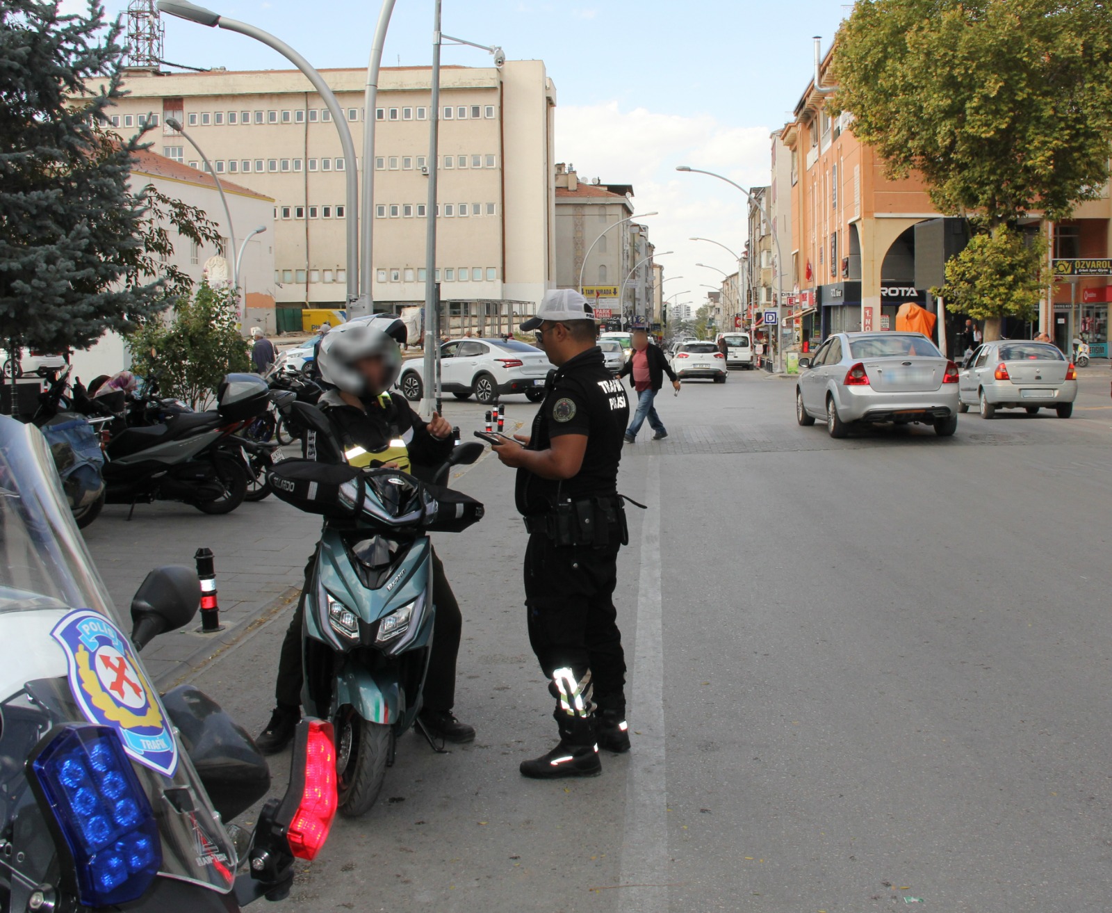 Emniyet Karamanda Suc Ve Suclulara Gecit Vermedi 4 Kisi Tutuklandi (1)