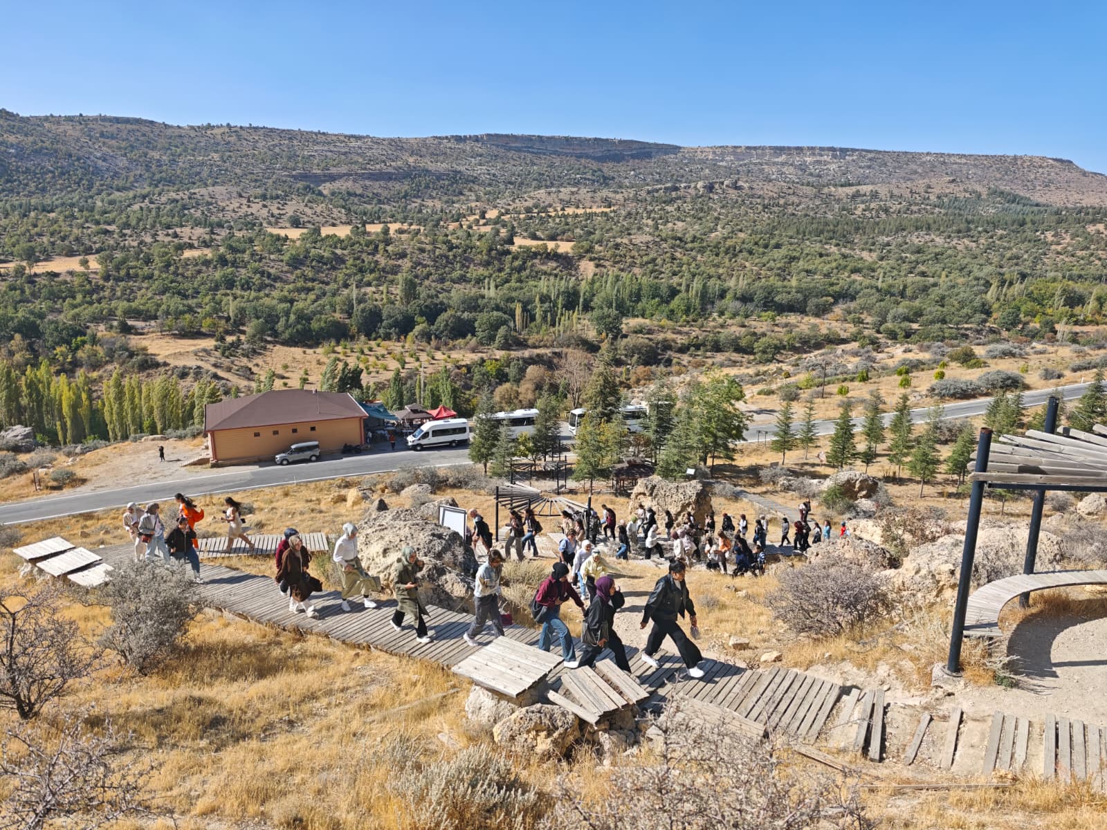 Gencler Unutulmaz Bir Gun Yasadi1